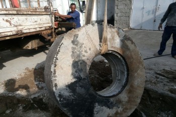 Changing the sewage drains in Al Hawak district in Al Hudaydah