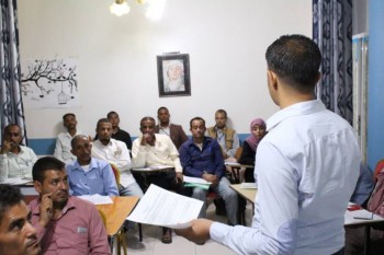 Training the General Food Project GFD team in on the HTS application in the delivery and distribution of assistance in Taiz city