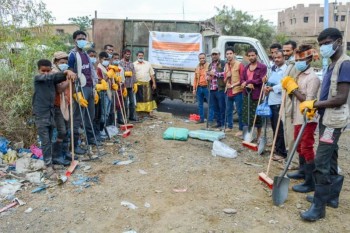 Launching a 30-day clean-up campaign in Al Ma’afer district in Taiz governorate